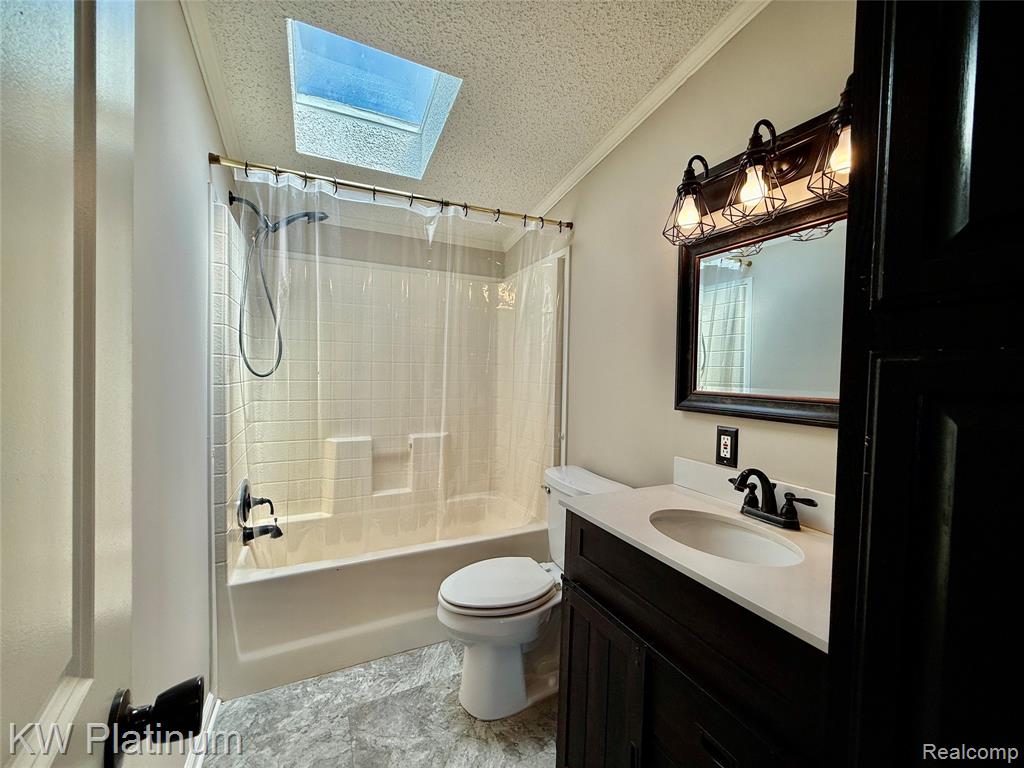 1201 Orchard Lane, Columbus, MI — Photo 16