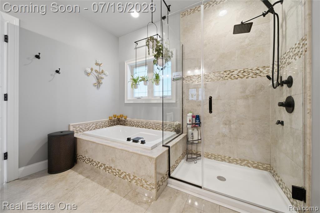 10641 Lone Oak Circle, Grand Blanc, MI 48439 — Photo 23