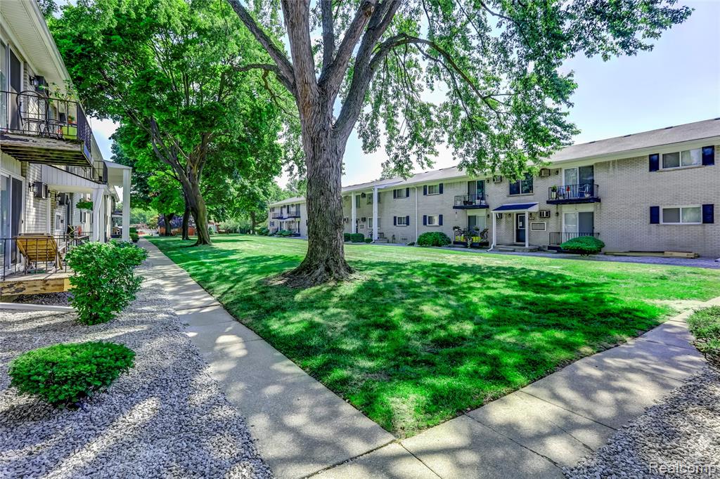 5640 Pardee Avenue, Dearborn Heights, MI 48125 — Photo 9