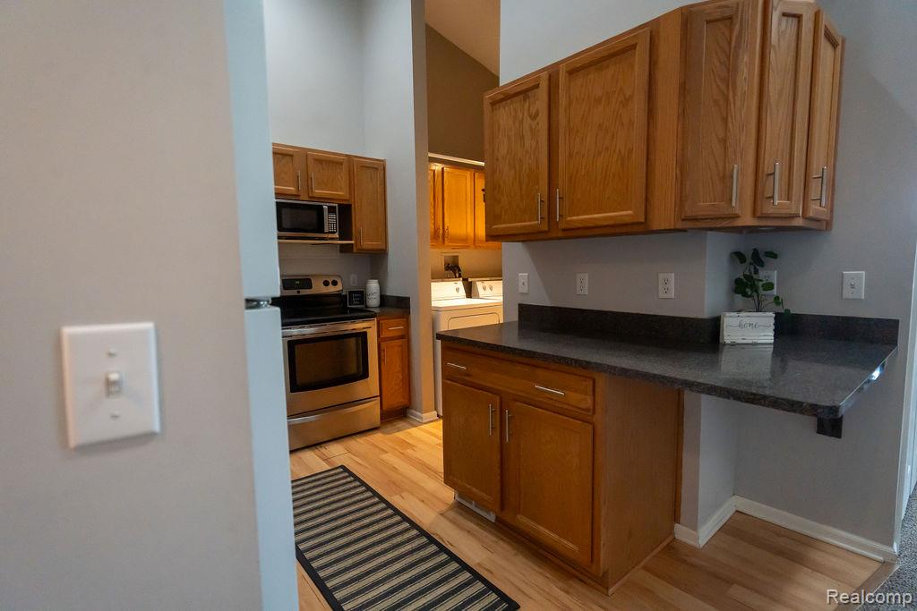 23273 Bunte Court, Trenton, MI 48183 — Photo 12