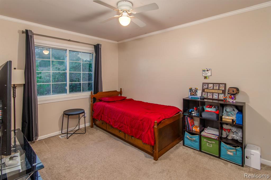 5255 OAKVIEW Drive, Swartz Creek, MI 48473 — Photo 11