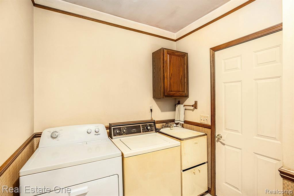 5193 Crowfoot Drive, Troy, MI 48085 — Photo 16