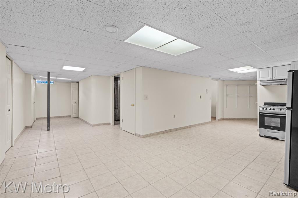 29263 W CHANTICLEER Drive, Southfield, MI 48034 — Photo 33