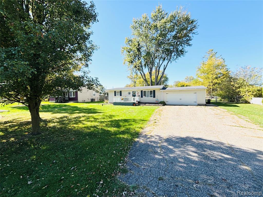 4099 Independence Drive, Flint, MI 48506