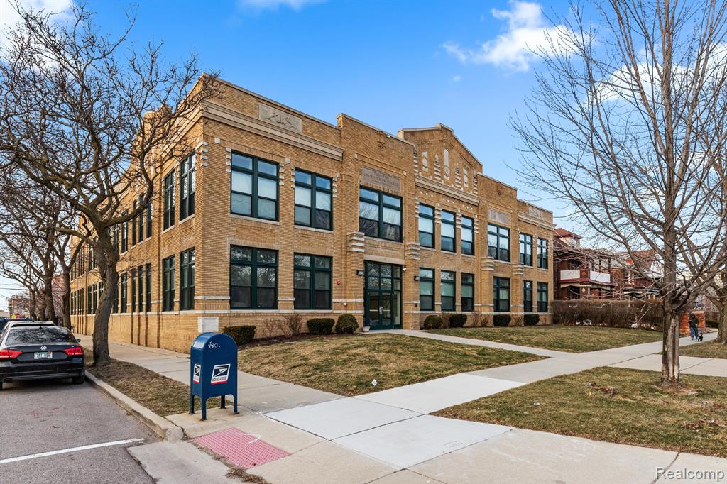 609 E Kirby Street, Detroit, MI 48202 — Photo 2