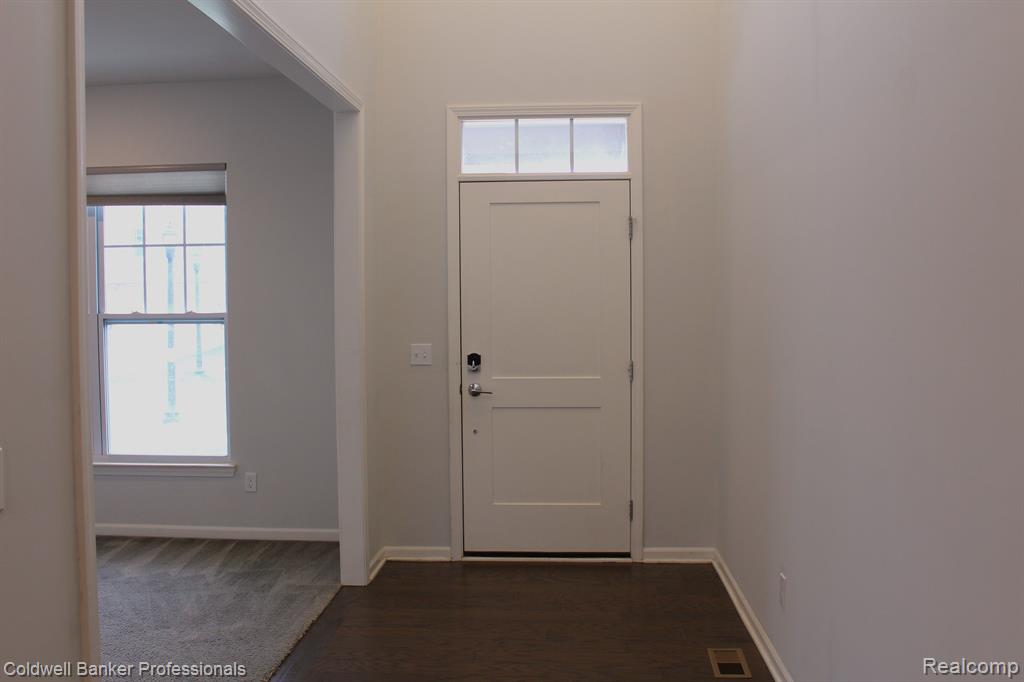 48372 FIELDSTONE Drive, Northville, MI — Photo 3