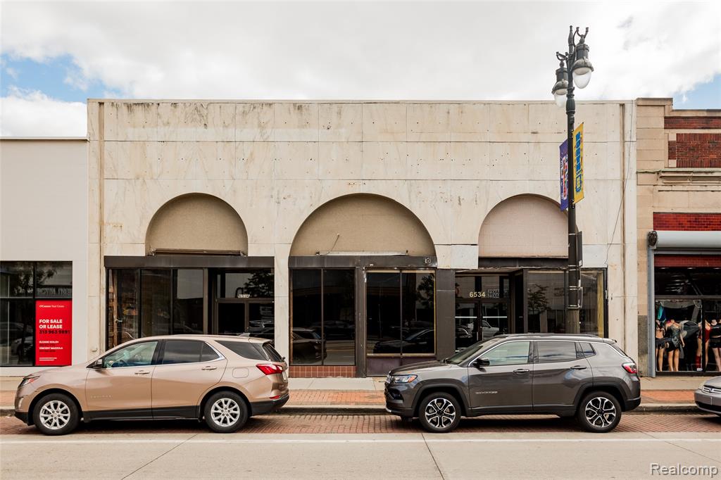 6532 Woodward Avenue - Photo 2