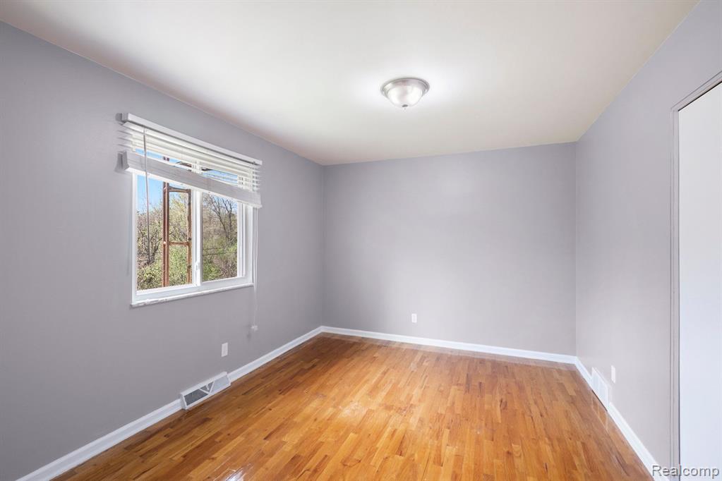 5392 MAPLETREE, Flint, MI 48532 — Photo 13