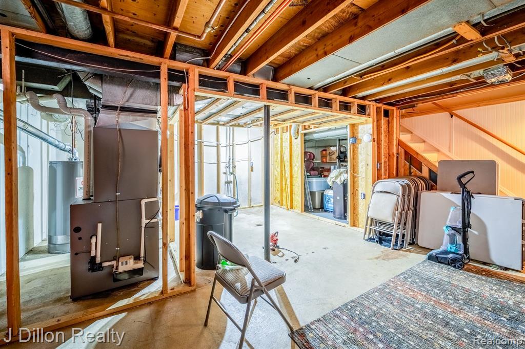 39830 EDMUNDTON Drive, Canton, MI 48187 — Photo 48