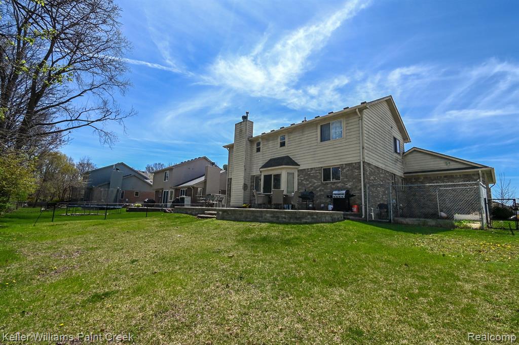 51466 PROMENADE Lane, New Baltimore, MI 48047 — Photo 37