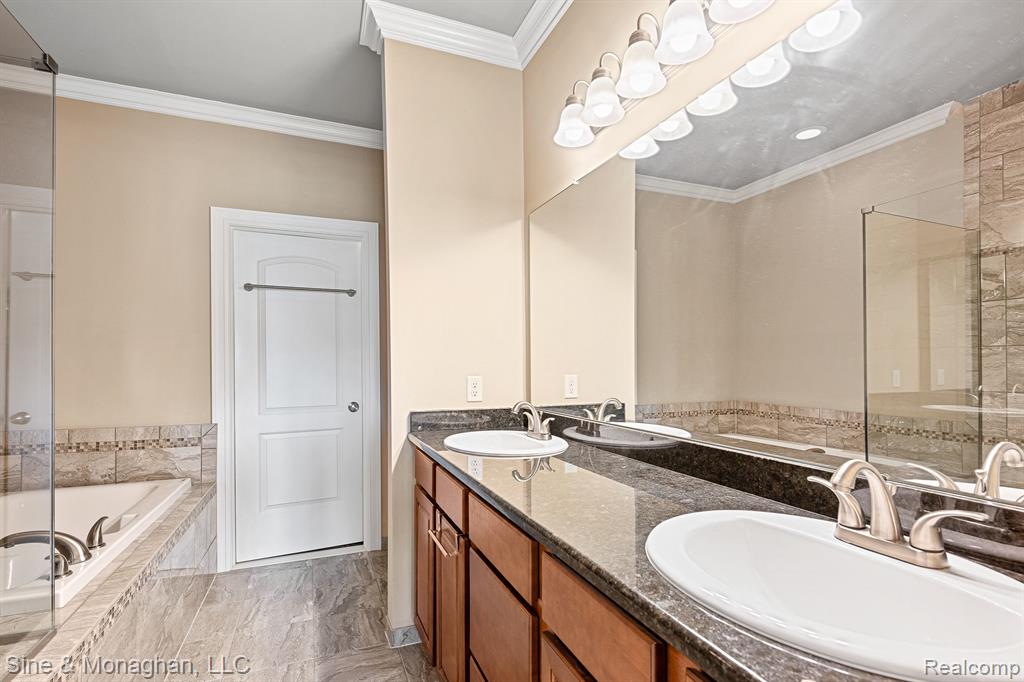 40450 JUNIPER Court, Clinton Twp, MI 48036 — Photo 23