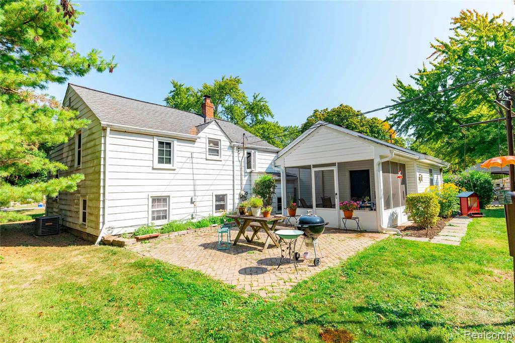 9447 Whitall Lane Road, Grosse Ile, MI 48138 — Photo 26