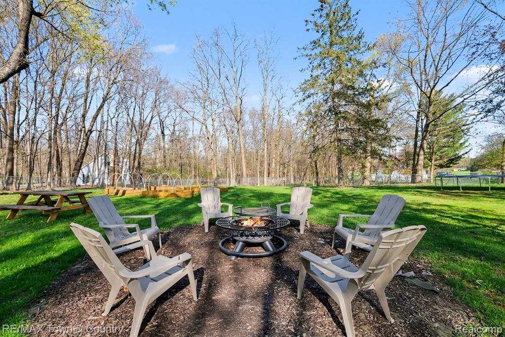 3423 Longview Drive, Flushing, MI 48433 — Photo 38