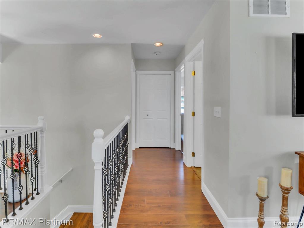 42202 Milton Drive, Belleville, MI 48111 — Photo 25