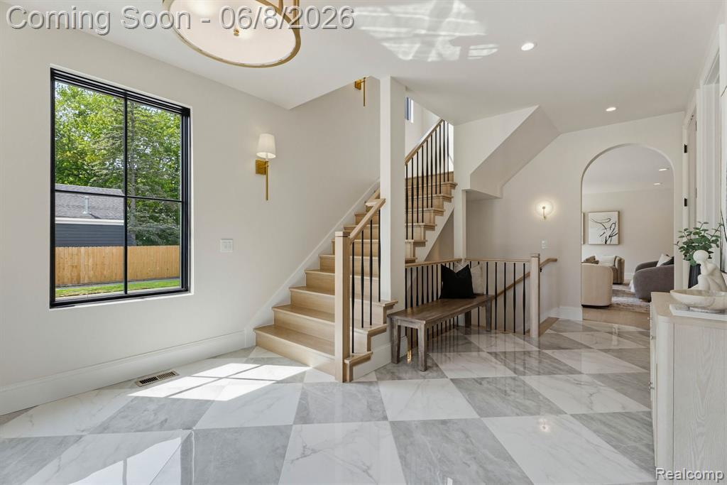 503 GIRARD Avenue, Royal Oak, MI 48073 — Photo 7