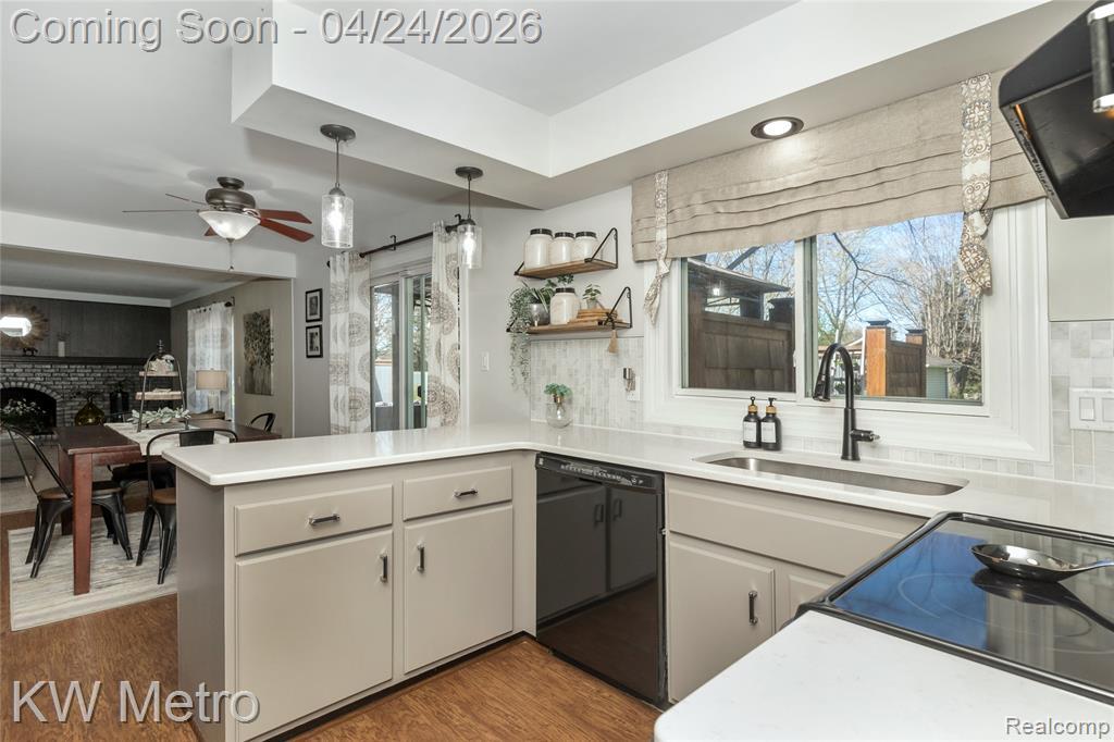 5267 Winchester Drive, Troy, MI 48085 — Photo 10