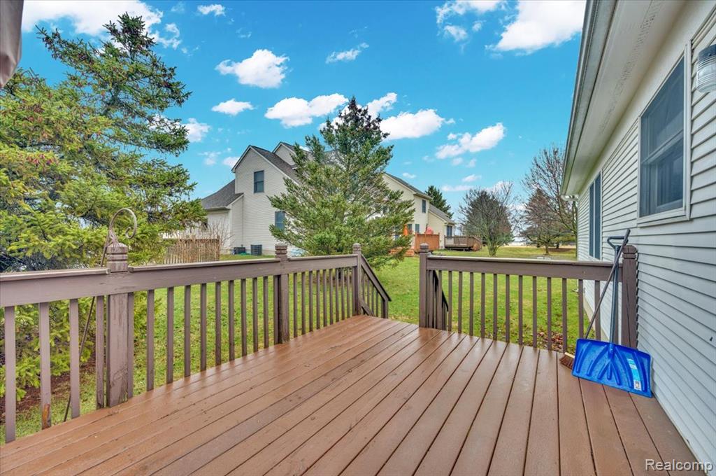 634 Eastway Circle, Lapeer, MI 48446 — Photo 6