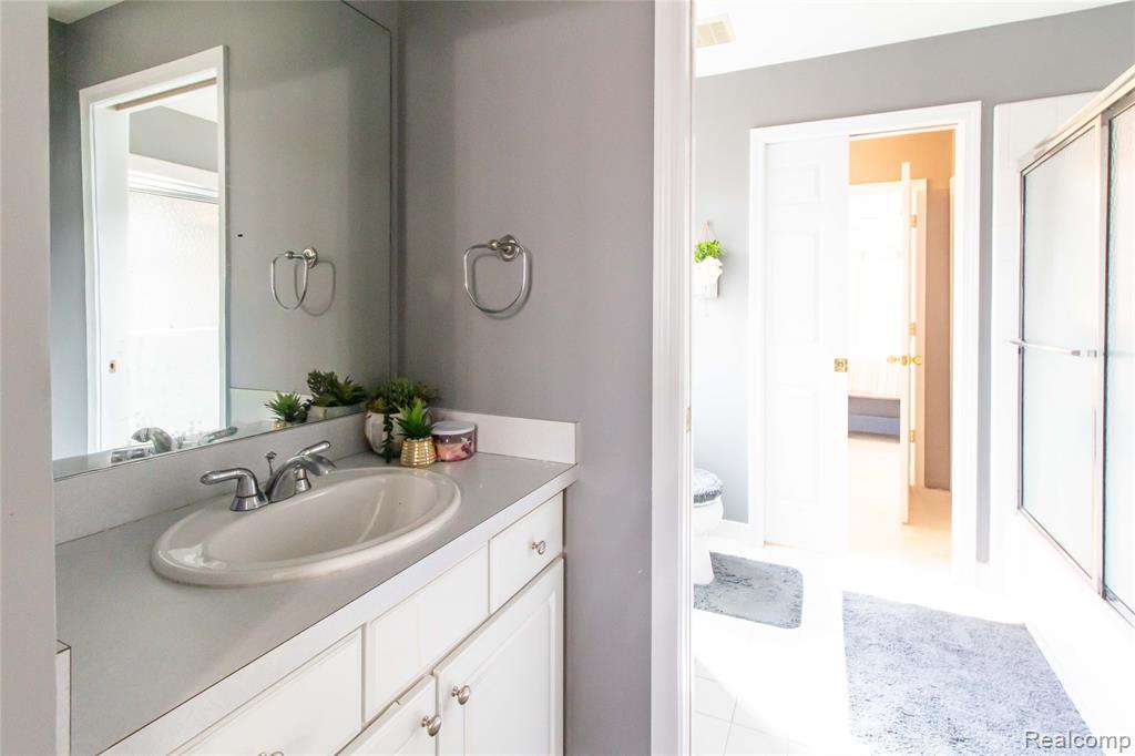 41240 Clermont Avenue, Novi, MI — Photo 50