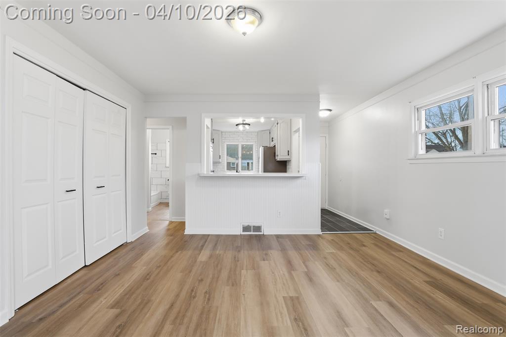 20201 Lancaster Street, Harper Woods, MI 48225 — Photo 11