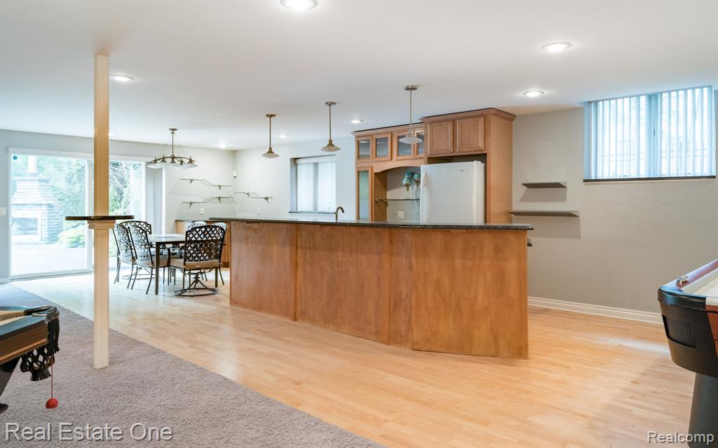 6120 EVANSWOOD Road, Troy, MI, 48085