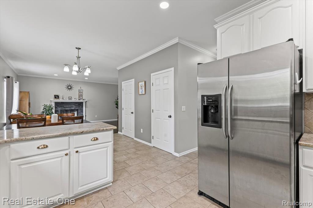 415 Evaline Drive, Troy, MI 48085 — Photo 18