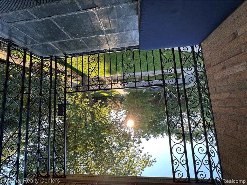 821 Pemberton Road, Grosse Pointe, MI 48230 — Photo 43