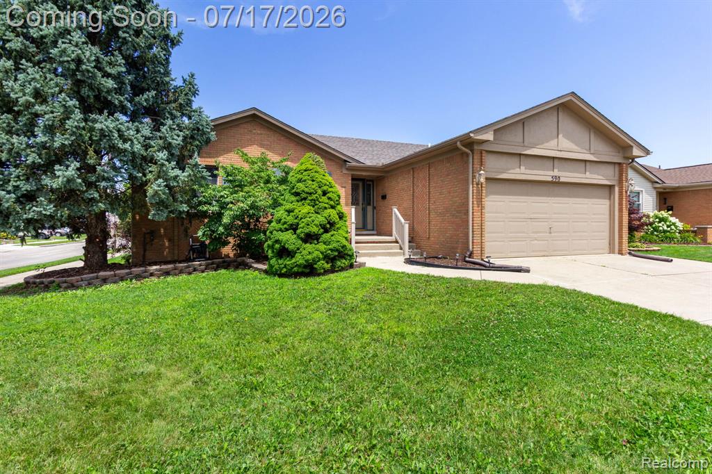590 Saint John Street, Wyandotte, MI 48192 — front exterior
