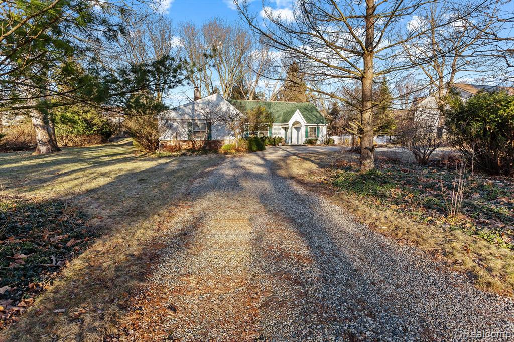 7085 OLD HAGGERTY Road, Canton, MI 48187 — Photo 39