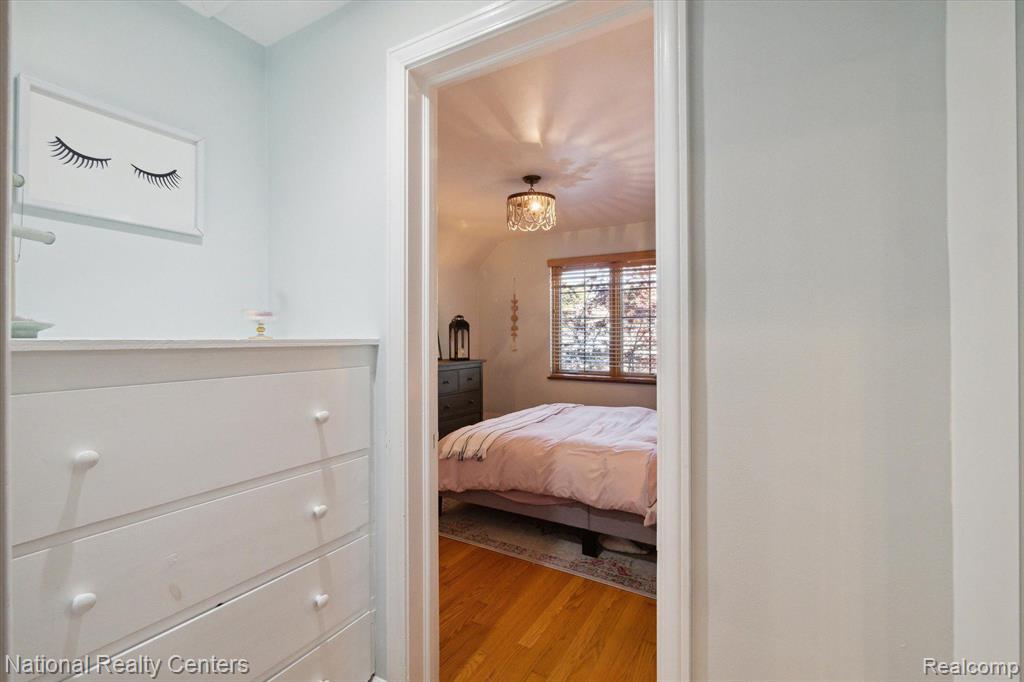 913 ORCHARD GROVE Drive, Royal Oak, MI 48067 — Photo 28