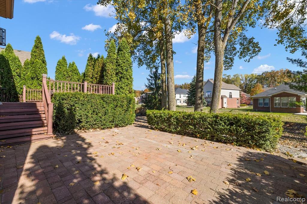 42512 Beechwood Drive, Sterling Heights, MI 48314 — Photo 4