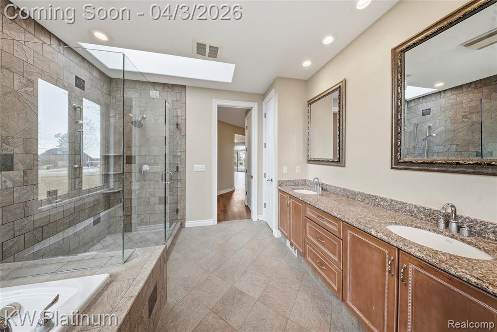48877 Point Lakeview Drive, Chesterfield, MI 48047 — Photo 15
