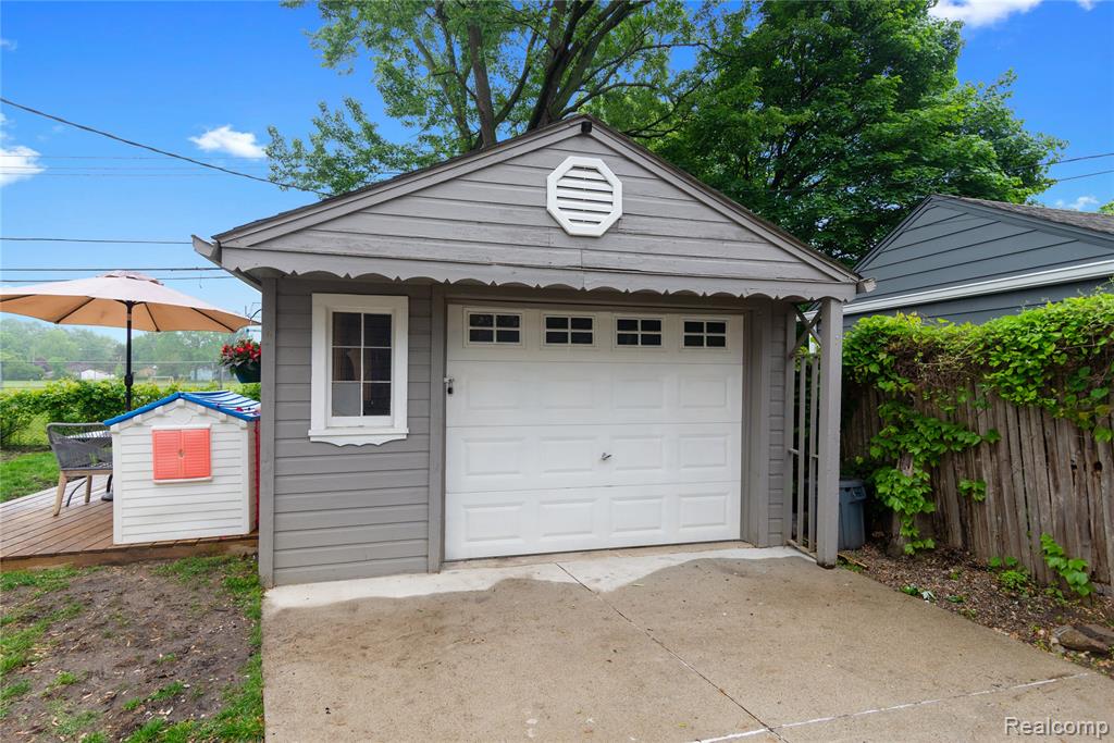 606 N Dorchester Avenue, Royal Oak, MI 48067 — Photo 33