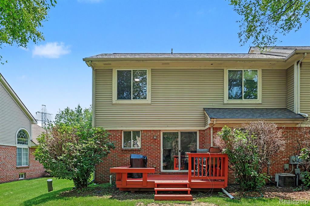 521 Macwilliams Lane, 11, Royal Oak, MI 48067 — Photo 35