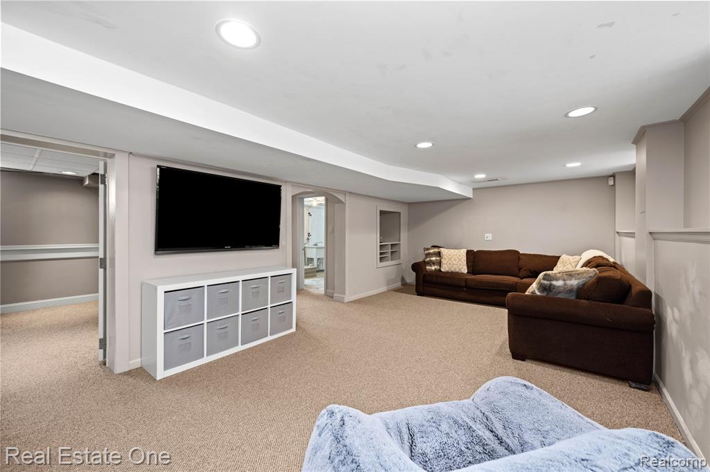 8124 Huntington Road, Huntington Woods, MI — Photo 39