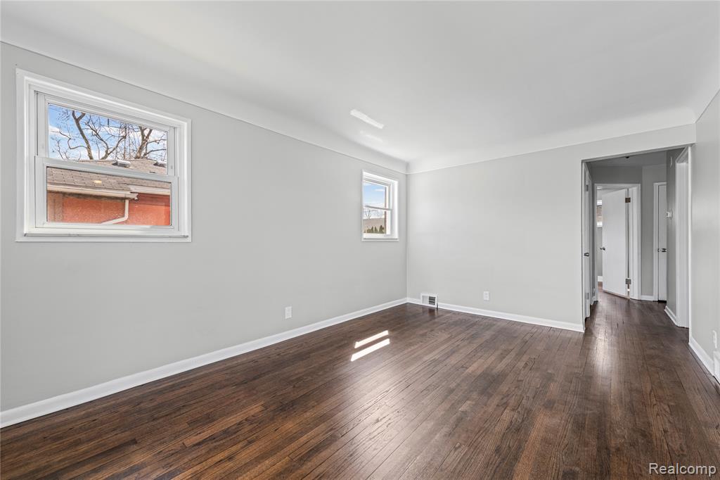 9916 Rosedale Boulevard, Allen Park, MI 48101 — Photo 12