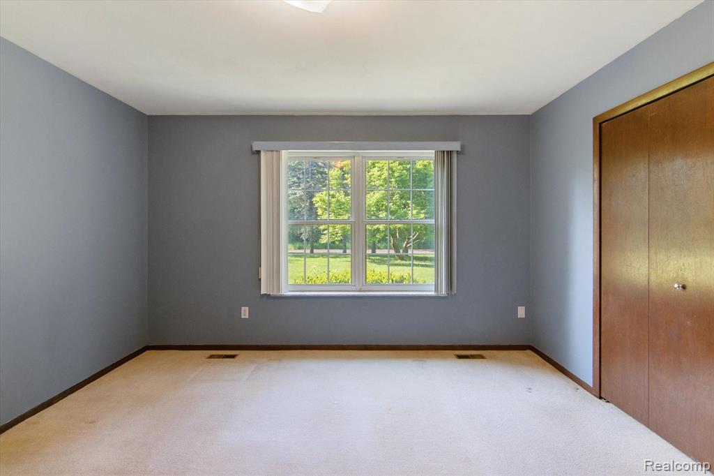 4530 STONE BARN, Milford, MI 48380 — Photo 14