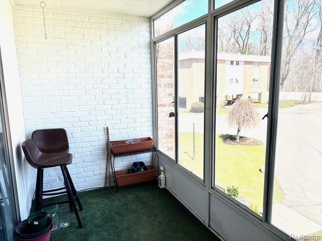 32080 GRAND RIVER Avenue, 82, Farmington, MI 48336 — Photo 17
