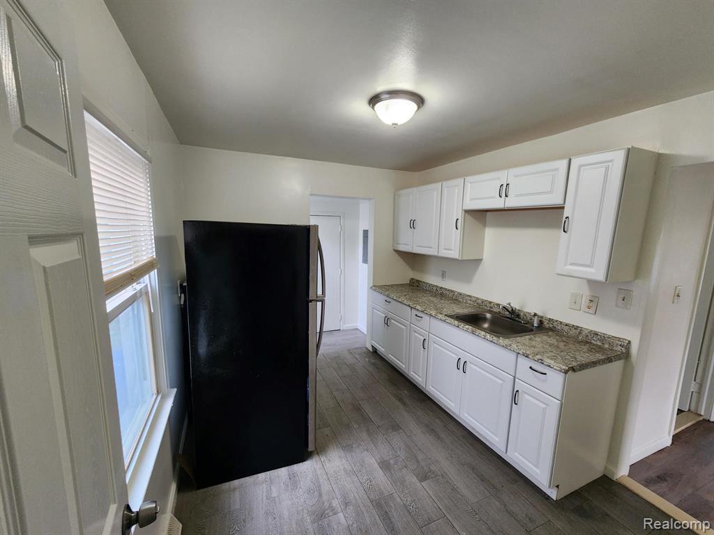 7052 Republic Avenue, Warren, MI 48091 — Photo 3
