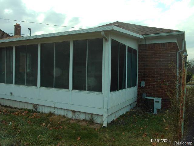 5727 E OUTER Drive, Detroit, MI 48234 — Photo 4