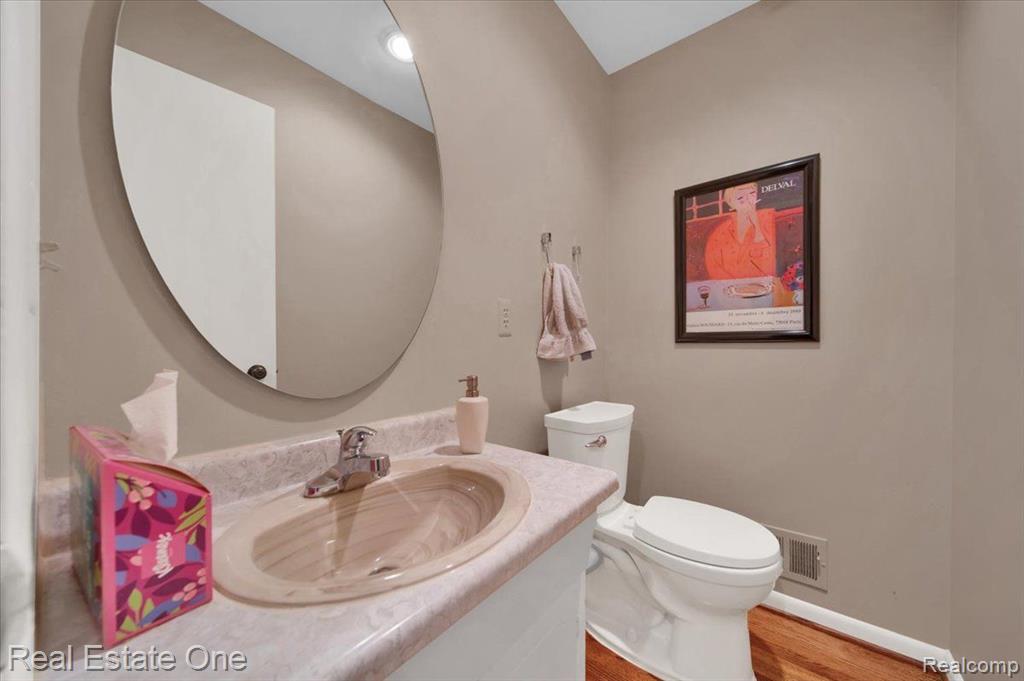 4406 KNIGHTSBRIDGE Lane, West Bloomfield, MI 48323 — Photo 18