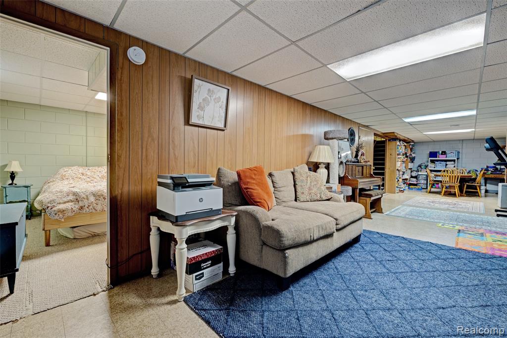 6437 Oriole Drive, Flint, MI 48506 — Photo 34