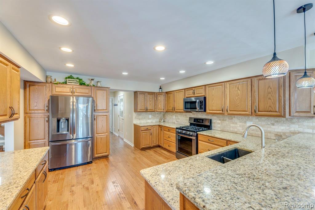 7374 FLAMINGO Street, Clay, MI 48001 — Photo 15