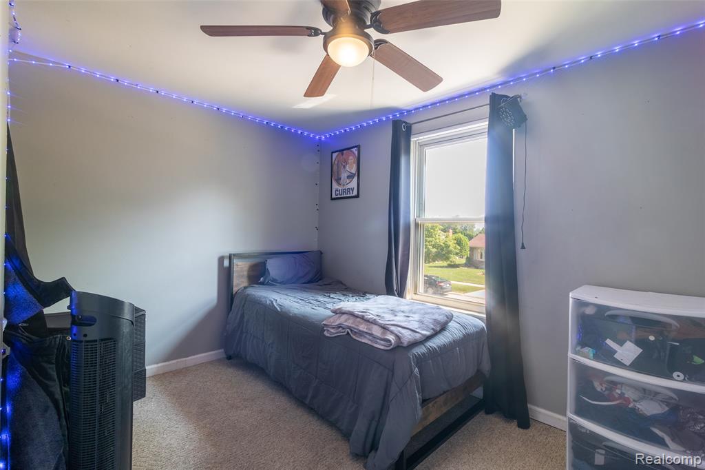 24550 Colonial Drive, Woodhaven, MI 48183 — Photo 25