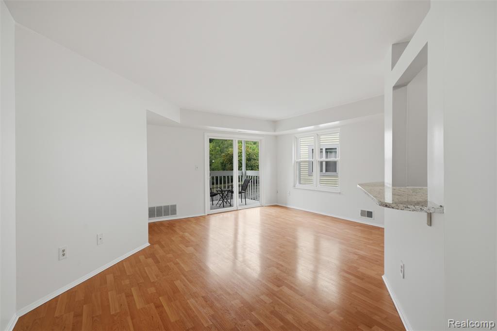 2215 S Huron Parkway - Photo 4