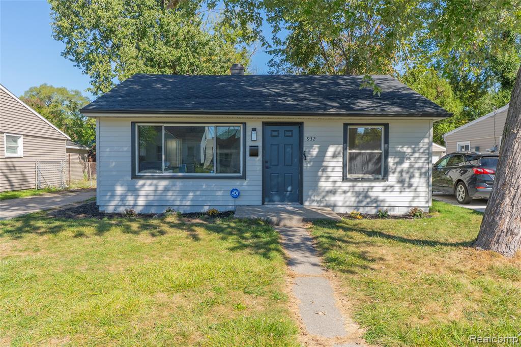 932 Mace Avenue, Madison Heights, MI 48071 — Photo 14