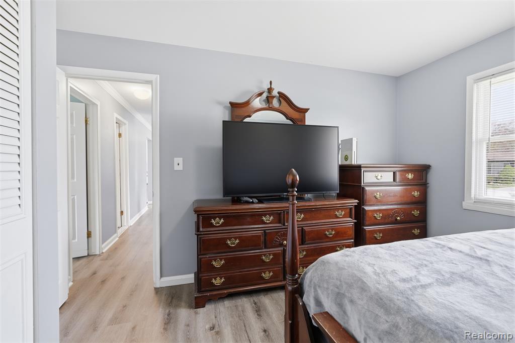 5208 Don Shenk Drive, Swartz Creek, MI 48473 — Photo 11