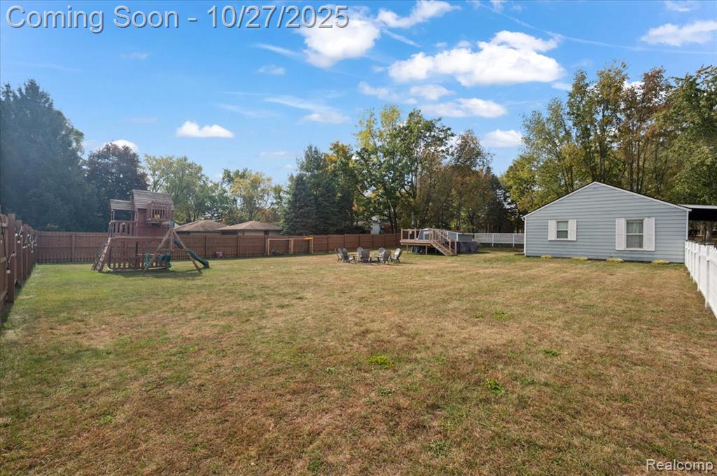 6425 Simmons Road, Waterford, MI 48327 — Photo 25