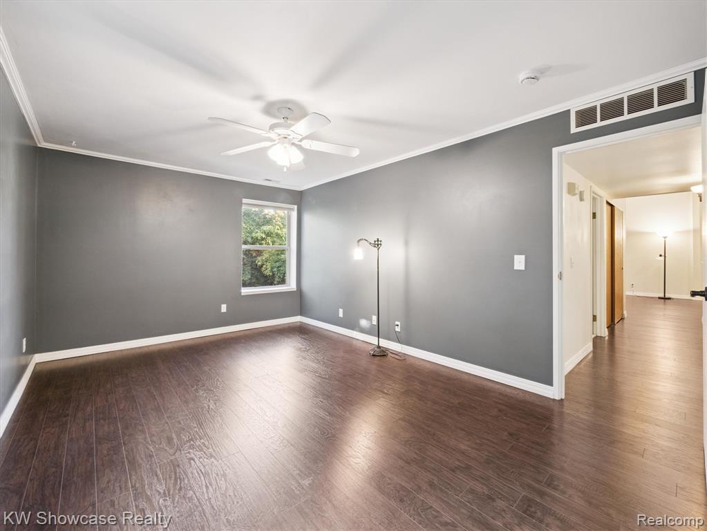 61011 Greenwood Drive, South Lyon, MI 48178 — Photo 14