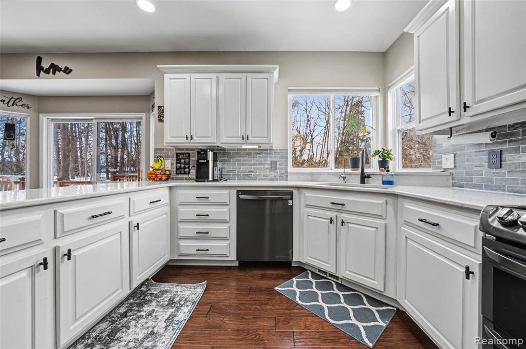 9623 Windsor Lane, Clarkston, MI 48348 — Photo 22
