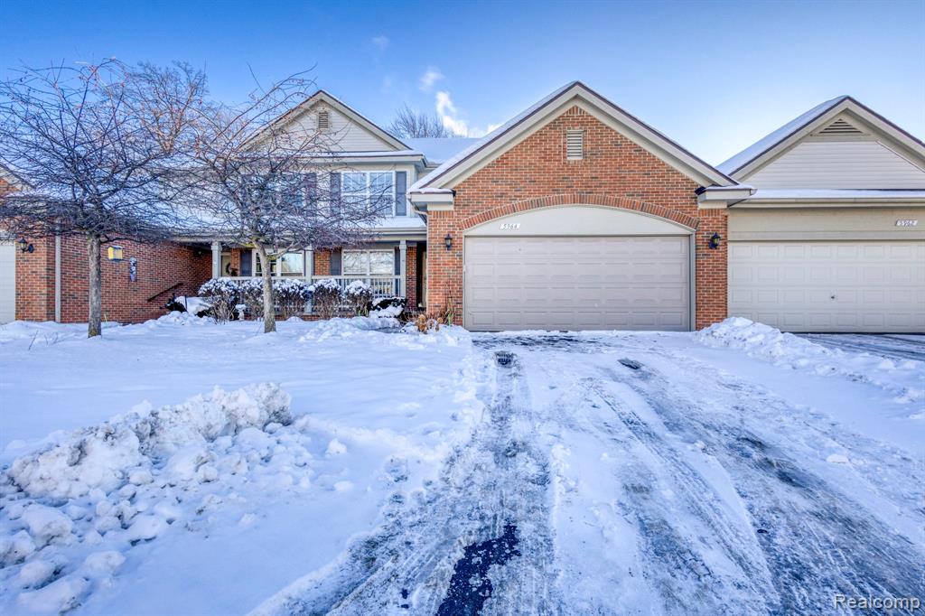 5964 Augusta Lane, Grand Blanc, MI 48439 — front exterior